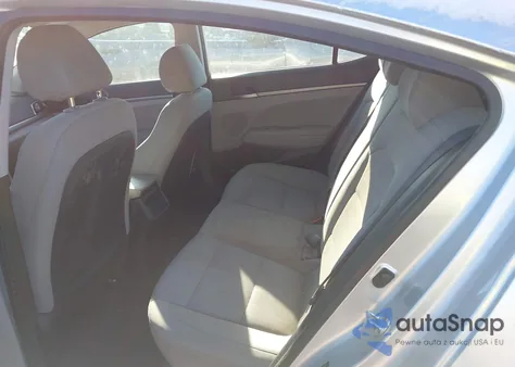 2017 Hyundai Elantra Se z USA, uszkodzony, nr VIN 5NPD84LF8HH033697